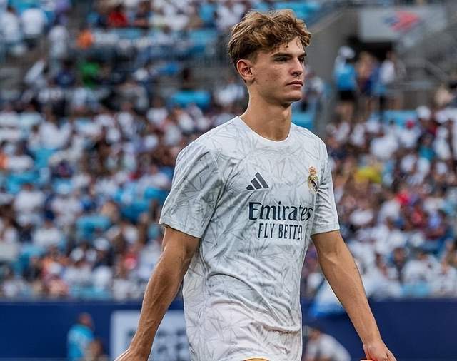 镇麟相比虽 镇麟相比虽