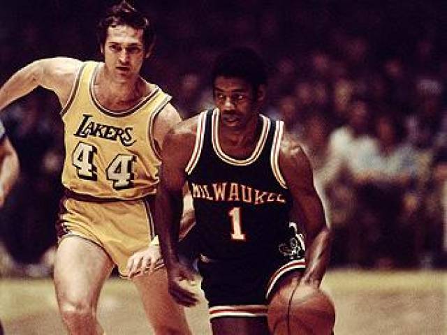 具威望的斯 具威望的斯