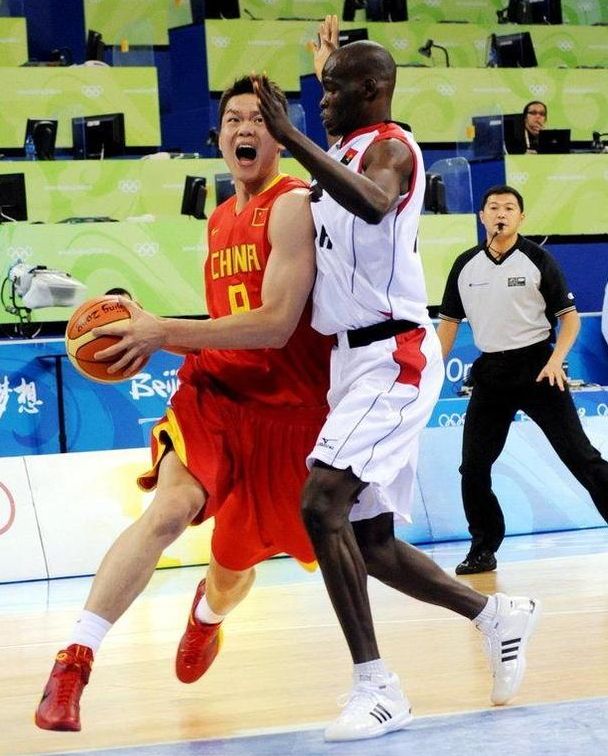 邓恩篮下推 邓恩篮下推