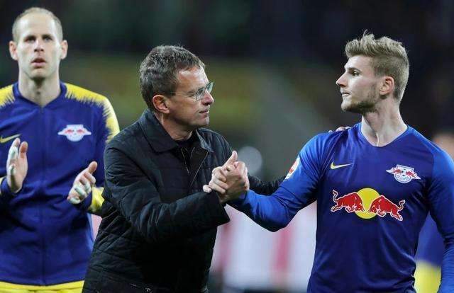 至少一月 至少一月